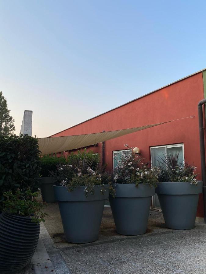 Hotel Zeffiro Sabaudia Exterior photo